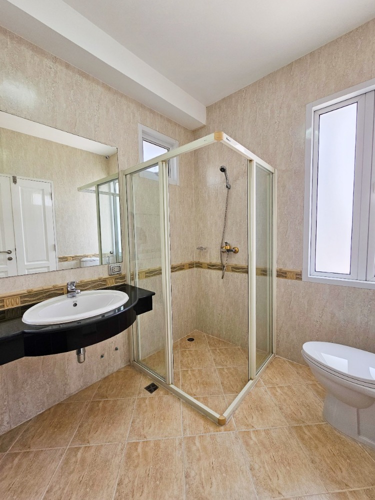 ขายบ้านบางนา แบริ่ง ลาซาล : ขาย บ้านเดี่ยว บลูลากูน 1 บางนา-วงแหวน 80.7 ตรว. 3 นอน 4 น้ำ ไม่ผ่านการใช้งาน สภาพเหมือนซื้อใหม่จากโครงการ