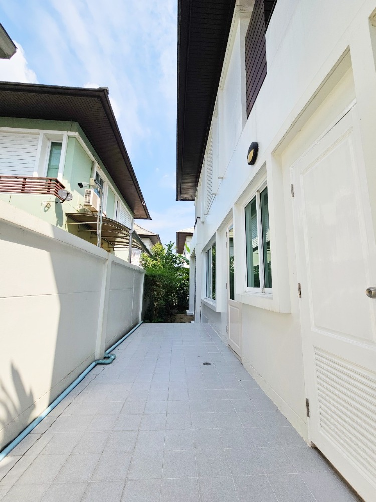 ขายบ้านบางนา แบริ่ง ลาซาล : ขาย บ้านเดี่ยว บลูลากูน 1 บางนา-วงแหวน 80.7 ตรว. 3 นอน 4 น้ำ ไม่ผ่านการใช้งาน สภาพเหมือนซื้อใหม่จากโครงการ