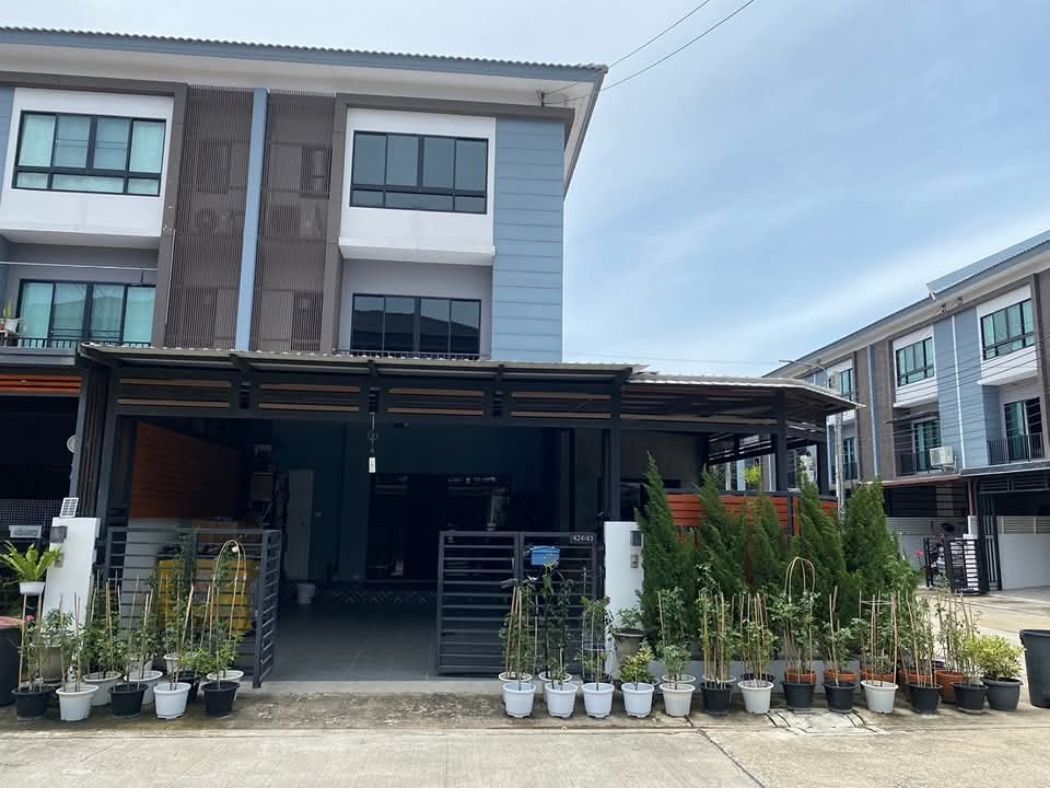 ขายทาวน์โฮมบางแค เพชรเกษม : ขาย ทาวน์โฮม เดอะ คอนเนค เพชรเกษม 48 หลังมุม 3 ชั้น ขนาด 137.2 ตรม.- 34.3 ตร.วา ขาย 6,183,800 บาท