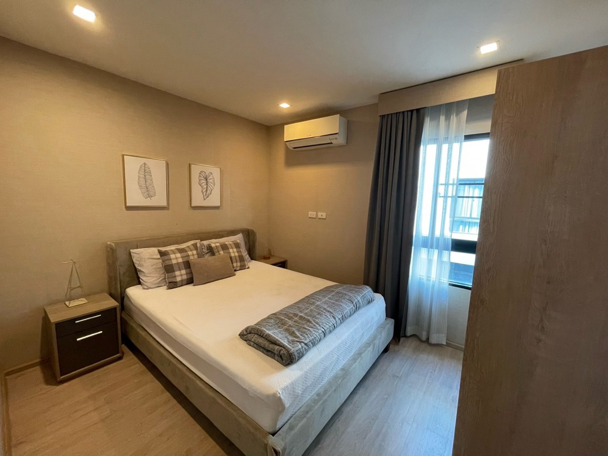 For RentTownhomePattanakan, Srinakarin : rent 3-storey townhouse, Arden, Soi Pattanakarn 20, suitable for living or office