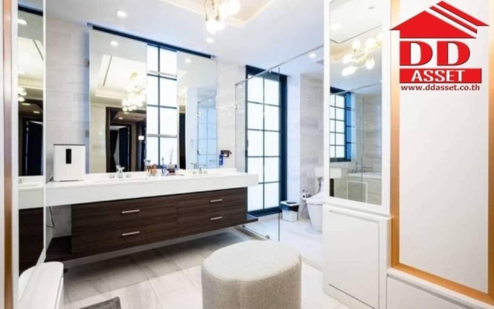 ให้เช่าทาวน์โฮมสุขุมวิท อโศก ทองหล่อ : For Rent Townhome Quarter31 Sukhumvit31 ทาวน์โฮม 5 ชั้น ควอร์เตอร์31 พร้อมลิฟต์ สุขุมวิท31 (ซอยสวัสดี) Bts พร้อมพงษ์  Code : T8119