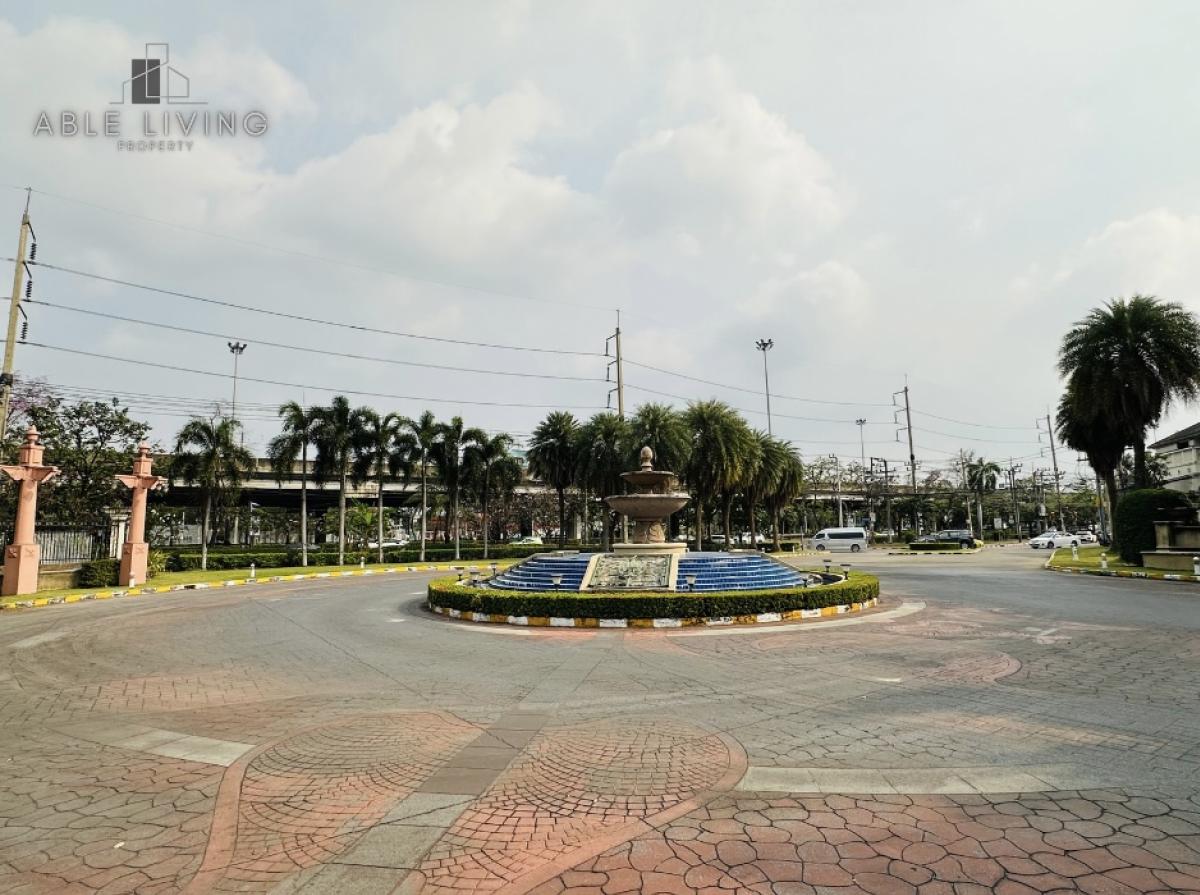 ขายที่ดินเลียบทางด่วนรามอินทรา : ที่ดินในโครงการจัดสรร ติดถนนเลียบด่วน เอกมัย-รามอินทรา แปลงสวย 200 ตร.ว. 2 แปลง ถมแล้วในโครงการหรู พร้อมระบบประปา-ไฟ-อินเทอร์เน็ตใต้ดิน สร้างบ้านในแบบของคุณได้ทันที