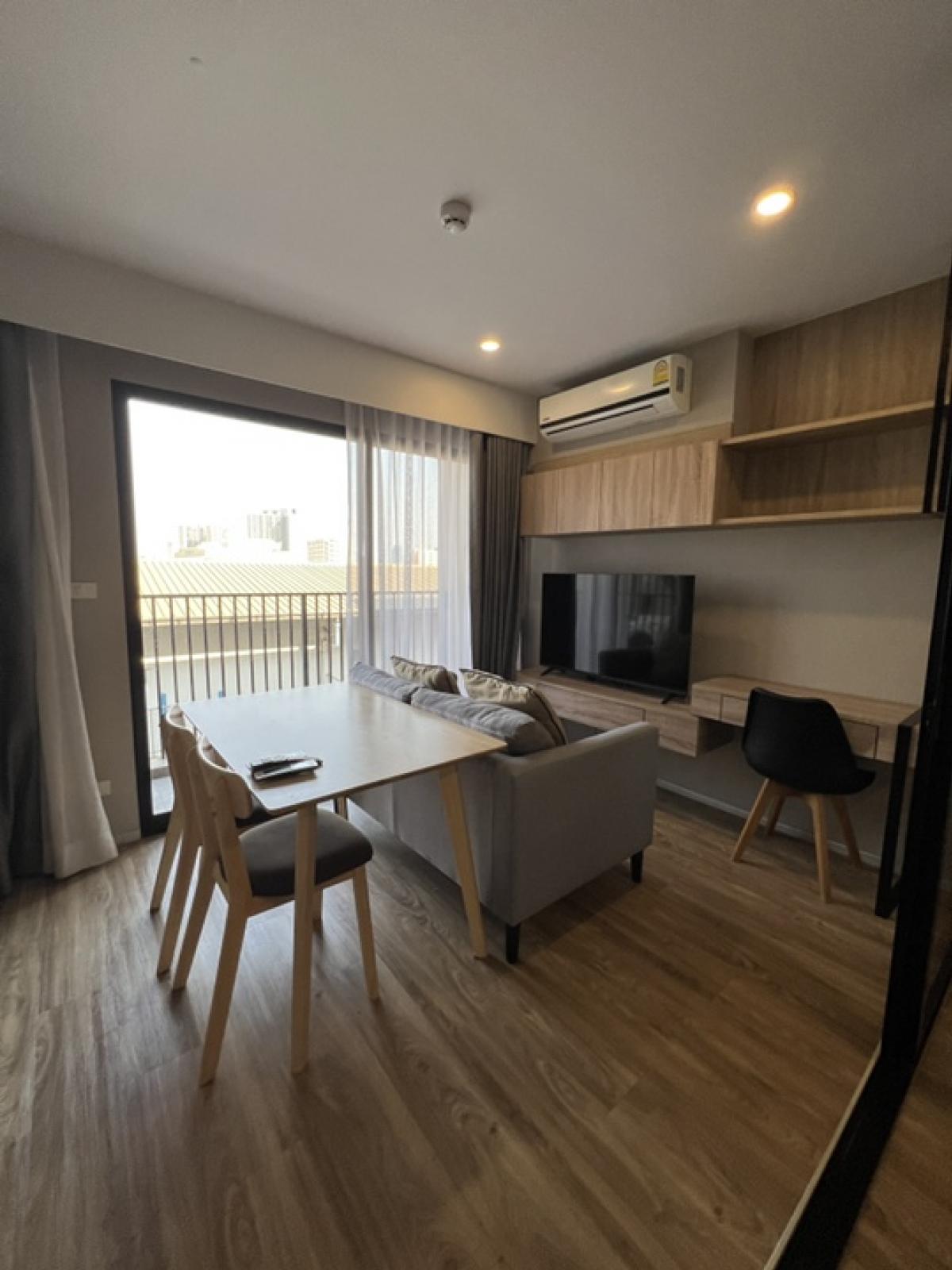 For RentCondoSathorn, Narathiwat : Blossum Condo, Sathorn Charoenrat for rent
