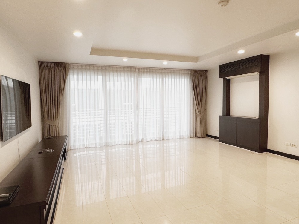ขายคอนโดสุขุมวิท อโศก ทองหล่อ : 🏡 ขายคอนโดหรู Avenue 61 (สุขุมวิท 61) ใกล้ BTS เอกมัย  📍 ทำเลทองใจกลางสุขุมวิท คอนโดหรูบนซอยสุขุมวิท 61 ซอยเงียบสงบ ใกล้ BTS เอกมัย และห้างสรรพสินค้าเมเจอร์เอกมัย เดินทางสะดวกทั้งรถไฟฟ้าและทางด่วน