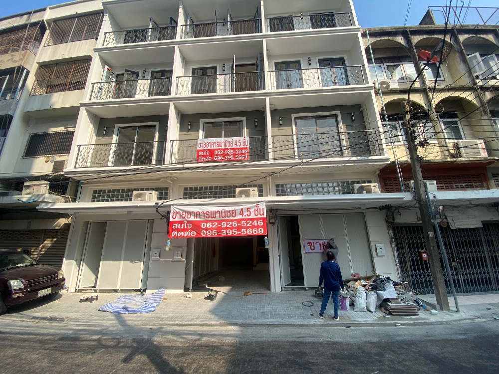 ขายอาคารพาณิชย์รัชดา ห้วยขวาง : ขายอาคารพานิช style condo 3 นอนมีห้องน้ำทุกห้อง