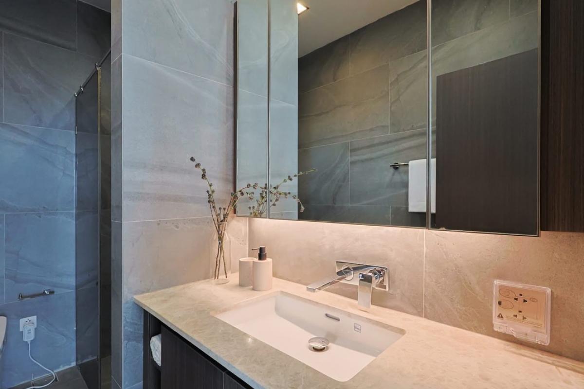 For SaleCondoRatchathewi,Phayathai : 𝐇𝐎𝐓 𝐃𝐄𝐀𝐋 Conner Ratchathewi Size 173 SQ.M 3 BED 3 Bath only 68.8 MB only !! Contact 086-795-9997 (Jimmy)