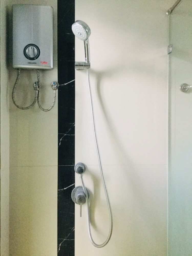 For RentCondoRatchathewi,Phayathai : Wish Signature Midtown siam 1 【𝐑𝐄𝐍𝐓】 🔥 Luxury Minimalist condo, airy, decorated with furniture in premium Complete facilities.🔥 Contact LINE ID: @hacondo