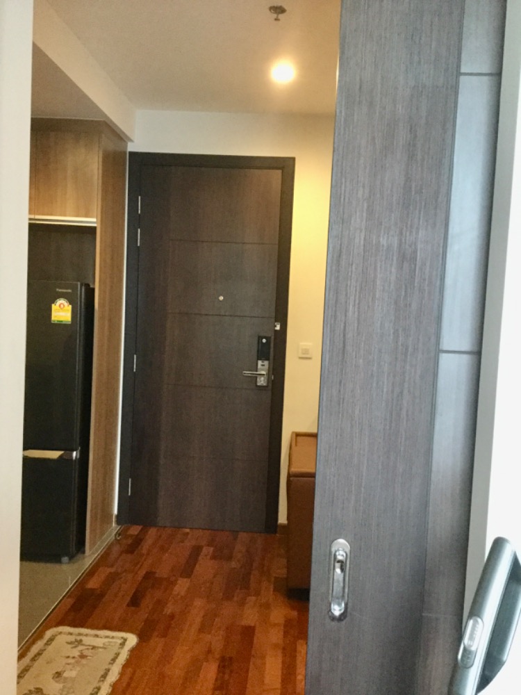 For RentCondoRatchathewi,Phayathai : Wish Signature Midtown siam 1 【𝐑𝐄𝐍𝐓】 🔥 Luxury Minimalist condo, airy, decorated with furniture in premium Complete facilities.🔥 Contact LINE ID: @hacondo
