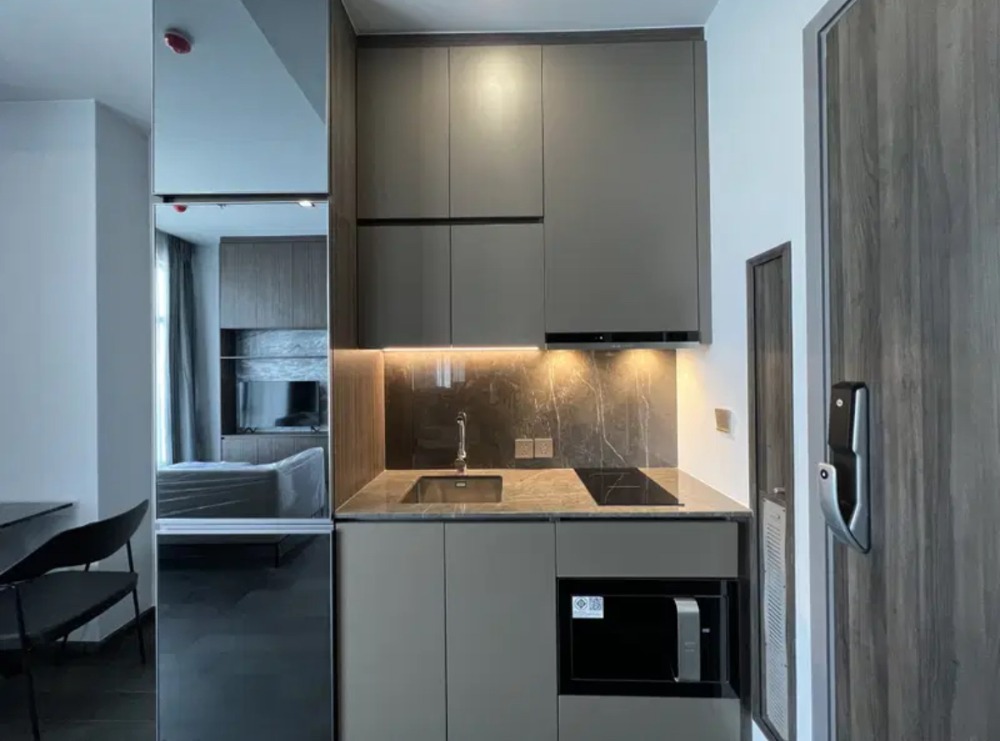 For SaleCondoRatchathewi,Phayathai : CONNER RATCHATEWI 2B 50 sq.m. 16,959,000B Eng Please add LINE ID @806qphgn 0841505483