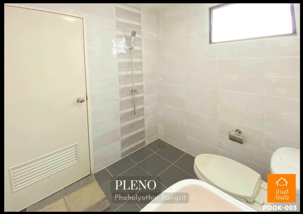 For SaleTownhomePathum Thani,Rangsit, Thammasat : Urgent sale !! Townhome, Phahonyothin, Rangsit (22.3 sq.w.), 3 bedrooms, 2 bathrooms, Future Rangsit