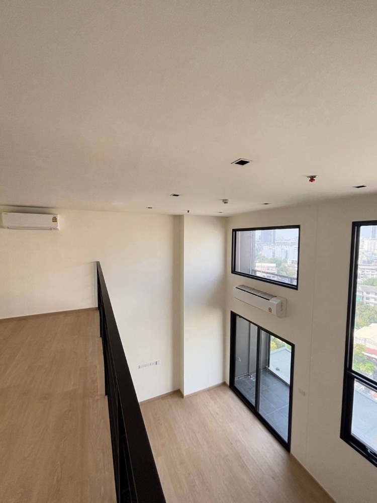 For SaleCondoWongwianyai, Charoennakor : Narawa Chareon Nakhon, a condominium in the heart of the important area of ​​the Thonburi side On Charoen Nakhon Road, Loft 1 Bedroom, special price 4.29 MB. **