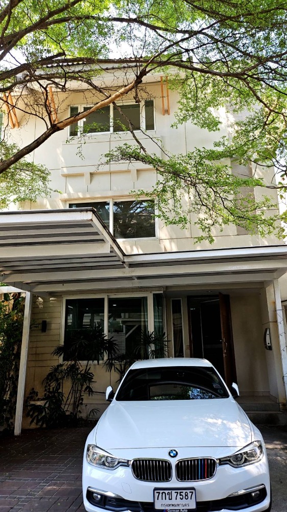 For RentHouseSukhumvit, Asoke, Thonglor : 📢👇petfriendly in Ekamai, for Rent Duplex 2 -storey, large detached house in the middle of Ekamai