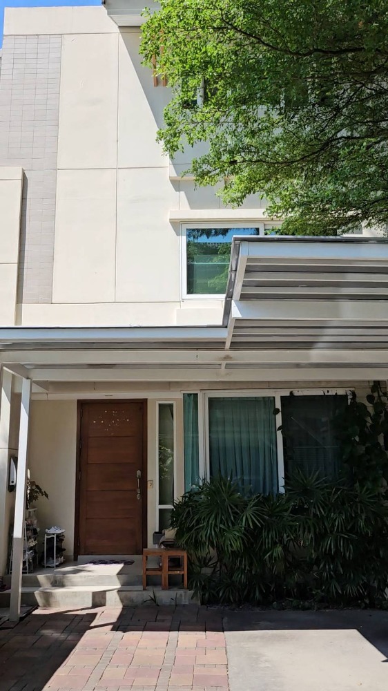 For RentHouseSukhumvit, Asoke, Thonglor : 📢👇petfriendly in Ekamai, for Rent Duplex 2 -storey, large detached house in the middle of Ekamai