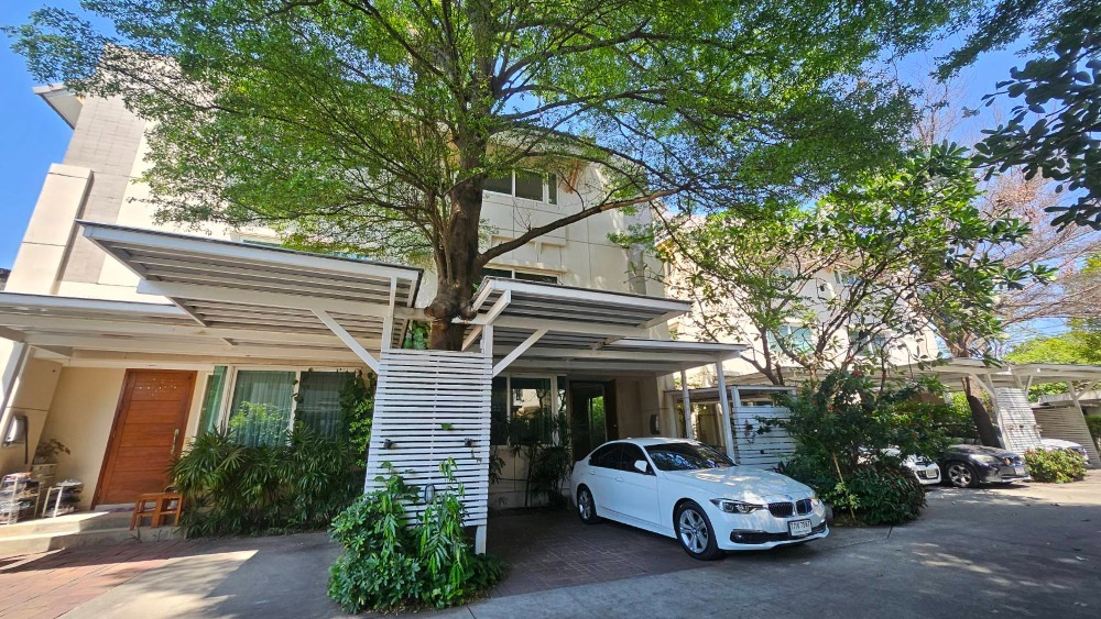 ให้เช่าบ้านสุขุมวิท อโศก ทองหล่อ : 📢👇Petfriendly in Ekamai, FOR RENT  4 ชั้น บ้านเดี่ยวหลังใหญ่ กลางเมือง เอกมัย