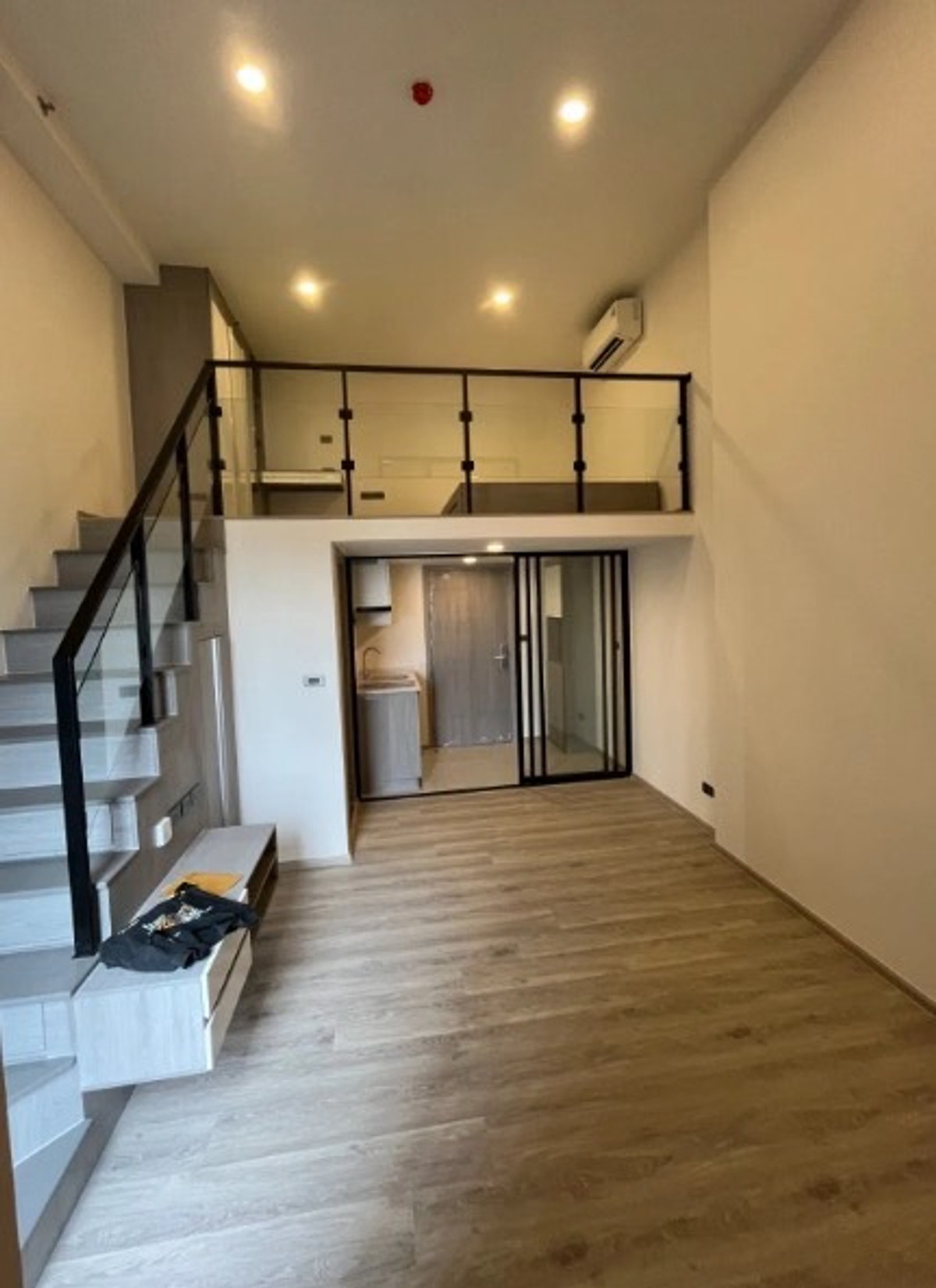 For RentCondoPinklao, Charansanitwong : ✨ Condo, new room, first hand, 2 floors ✨ MRT Sirindhorn 450 meters ✨ 🔥For rent, Origin Plug and Play Sirindhorn Station🔥