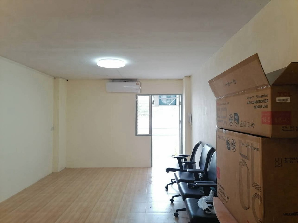 For SaleCondoRatchadapisek, Huaikwang, Suttisan : 🐶 Condo Phraya Phirom, Soi Ratchada 36, ​​can raise animals The whole new renovation of the room