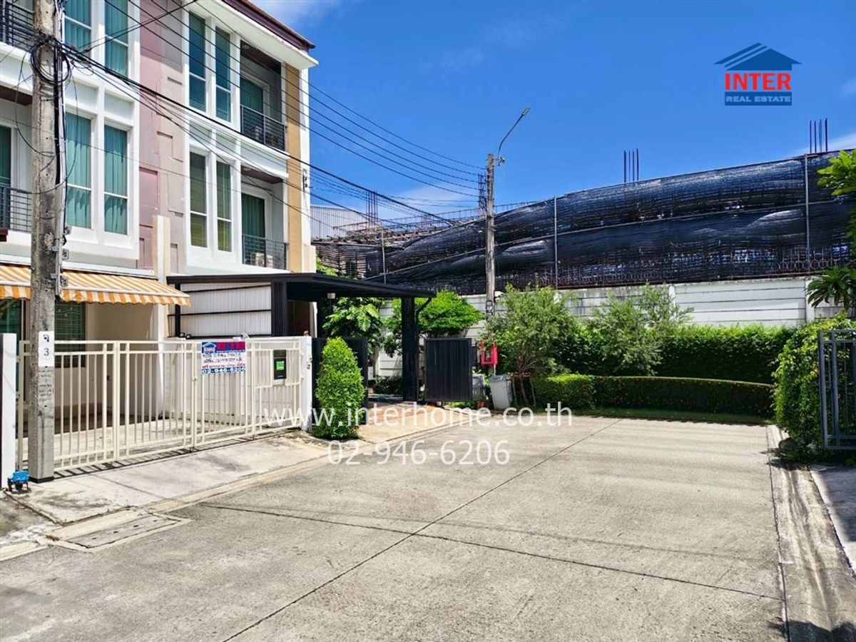 For SaleTownhomeLadprao101, Happy Land, The Mall Bang Kapi : 3 -story townhouse 22.4 sq.w. Village, Mueang Ladprao 87, near YL07 Lat Phrao 101 Soi Lat Phrao 87, Lat Phrao Road, Yothin Phatthana Road Wang Thonglang District Bangkok