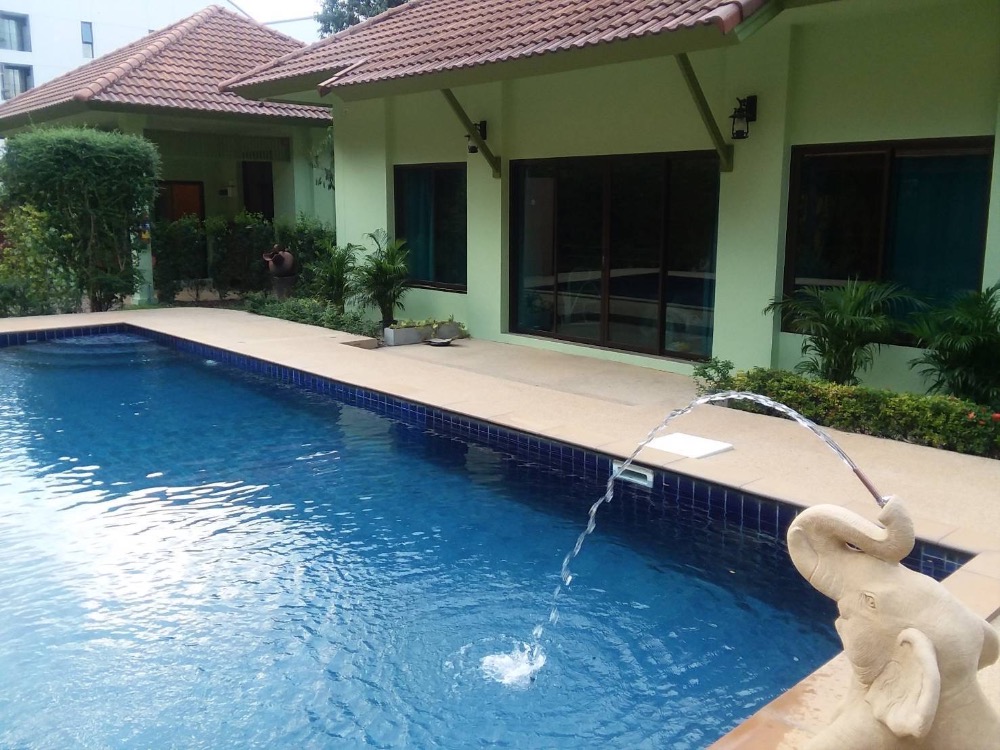 ขายบ้านเชียงใหม่ : 💼 ขายด่วน! วิลล่าพร้อมสระ วัดอุโมงค์–นิมมาน ลงทุนก็คุ้ม พักเองก็ฟิน รายล้อมธรรมชาติ & แหล่งท่องเที่ยว