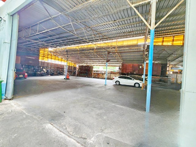 For RentWarehouseYaowarat, Banglamphu : MRT HuaLamphong 375m. SiPhraya Ferry Pier for rent warehouse in CBD Charoen Krung 25-35 TaladNoi Sam
