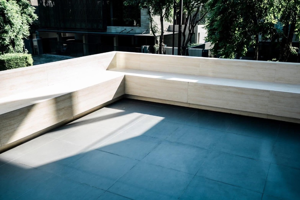 ให้เช่าบ้านพัฒนาการ ศรีนครินทร์ : House in Rama 9 Srinakarin ใกล้• Wellington International School 
 •โรงเรียนนานาชาติไบรตัน 
 •โรงพยาบาล SamitiveJ Srinakarin 
 •สนามกอล์ฟ Unico 
 •สนามกอล์ฟ Krungthep Kreetha