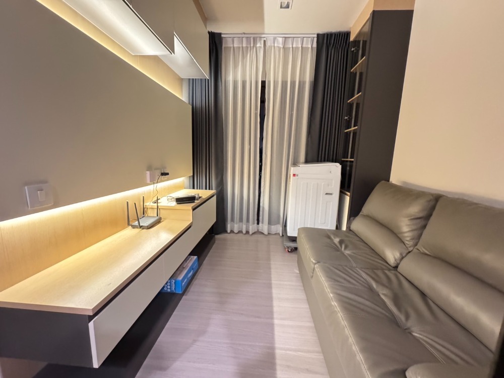 ขายคอนโดท่าพระ ตลาดพลู วุฒากาศ : ขายห้อง Layout พิเศษ 1 ห้องนอน + 1 ห้องทำงาน + 1 ห้องนั่งเล่น + ครัวเเยก ตกแต่งพร้อมอยู่