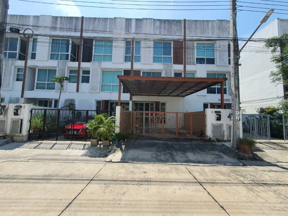 ขายทาวน์โฮมลาดกระบัง สุวรรณภูมิ : ขายทาวน์โฮม 3 ชั้น 28 ตารางวา โครงการมายด์ฮอฟ ร่มเกล้า-สุวรรณภูมิ