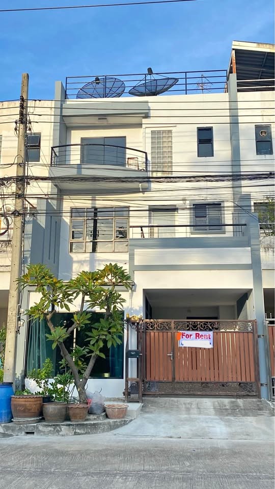 For RentHome OfficeBangna, Bearing, Lasalle : Rent Home Office #Registered