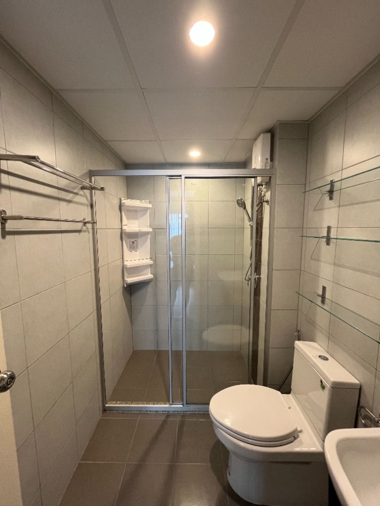 ให้เช่าคอนโดบางนา แบริ่ง ลาซาล : FOR RENT : SUPALAI SUKHUMVIT 105 *BTS Bearing 200m. 1bedroom 1bathroom Please call : 095-3905490