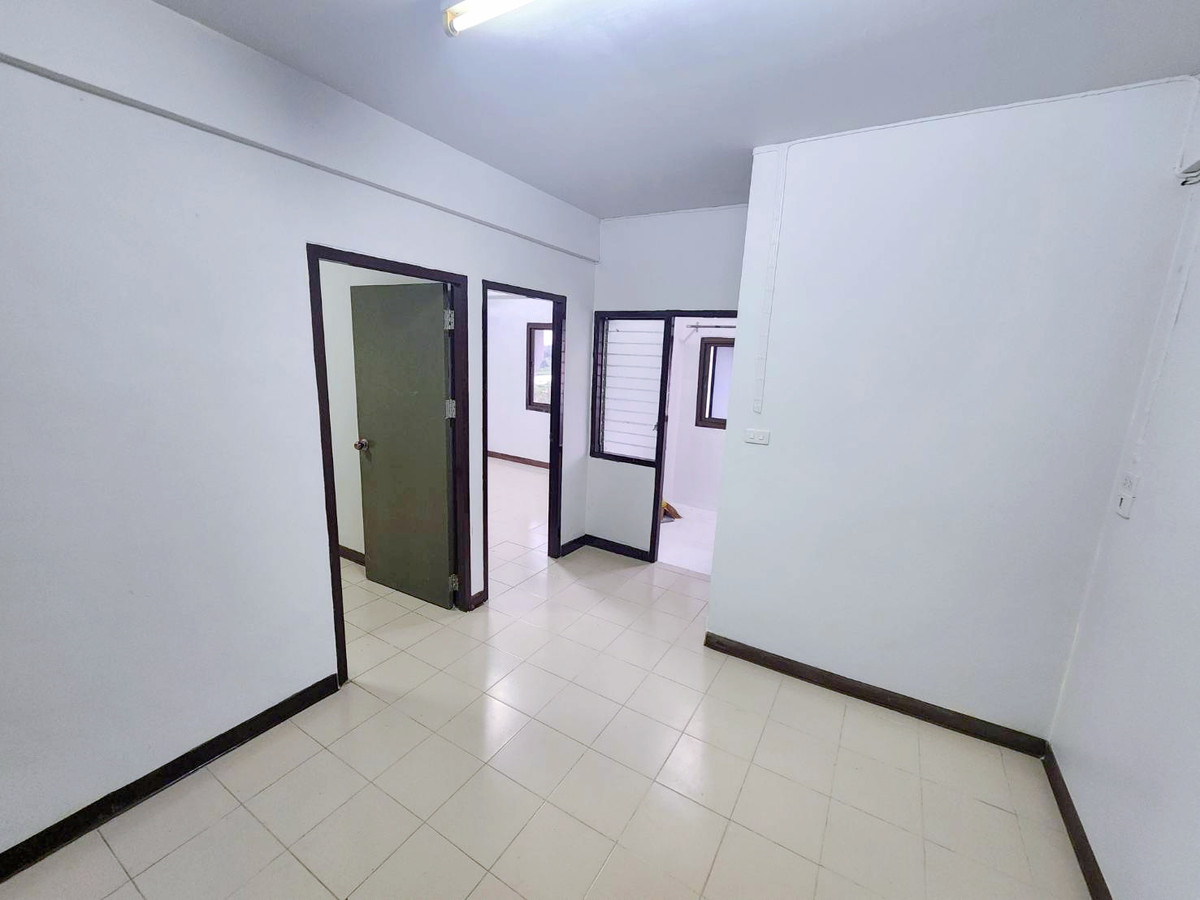 ขายรัตนาธิเบศร์ สนามบินน้ำ พระนั่งเกล้า : ให้เช่า แอร์ 36 ตรม ขายคอนโดอื้ออาทรบางกรวย-วัดพระเงิน2 ขาดทุน 359,999 บาท วัดส้มเกลี้ยง. ชั้น5 อาคาร 16 พระราม5