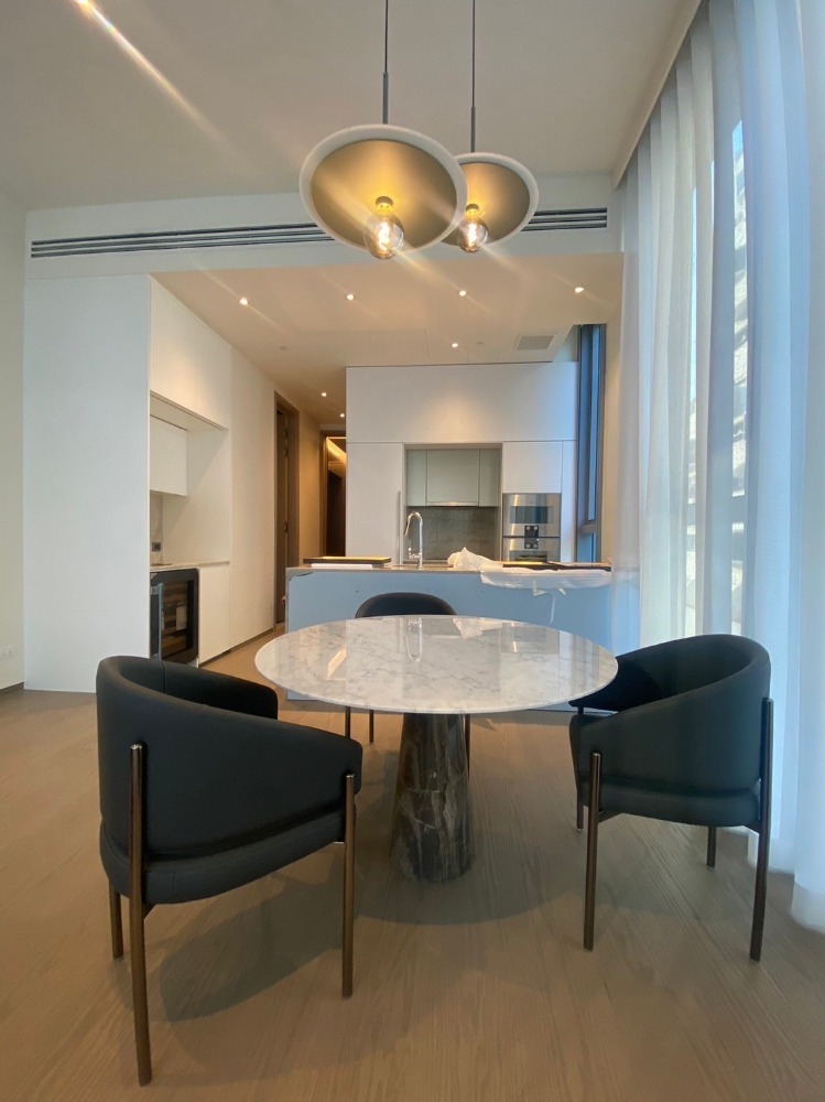 For RentCondoWitthayu, Chidlom, Langsuan, Ploenchit : 🥂 This room is easy to talk about. ♥ 1 Bedroom Scope Langsuan