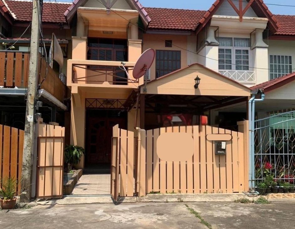 For SaleTownhomeCha-am Phetchaburi : 2 -story townhouse for sale, 2 bedrooms, 2 bathrooms, 700 meters away from Cha Am Beach, 1 km away from Cha -am Fresh Market Beautiful house, clean, good location