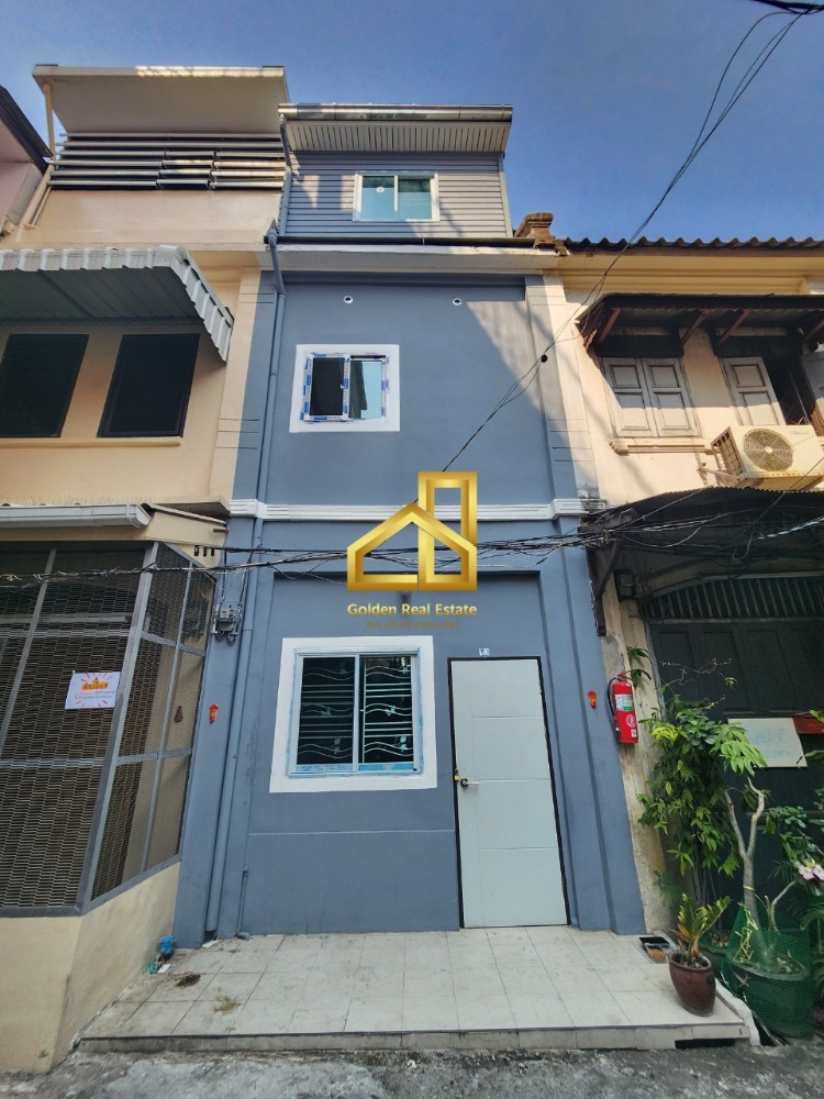 For SaleShop HouseSilom, Saladaeng, Bangrak : Sell ​​3 -story renovated commercial building, Soi Sathorn 16, opposite Central Bang Rak