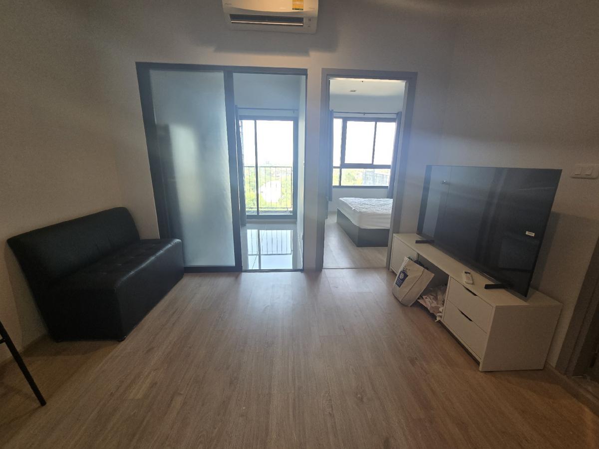 For RentCondoRama9, Petchburi, RCA : Condo for rent: IDO New Rama 9. Furniture, ready to stay in size 32 sqm. Price 16,000 baht/month. The new room has never been and rented.