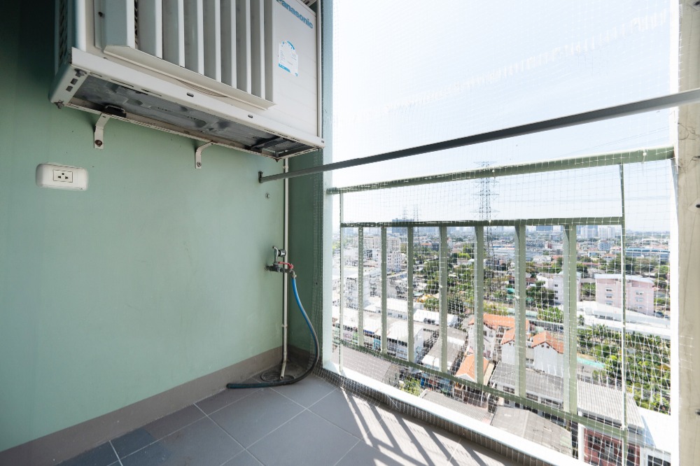 For SaleCondoBang Sue, Wong Sawang, Tao Pun : Lumpini Ville Prachachuen-Pong Phet 2, Urgent sale 1,699,000. Interested. Contact -088-979-5656