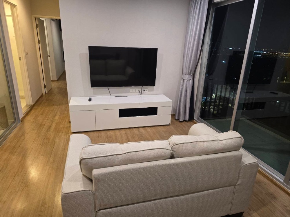 For RentCondoSathorn, Narathiwat : 🏙️ 2 bedroom condo, 22nd floor, beautiful view, not blocked! Price only 25,000 baht/ month