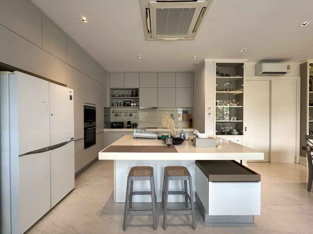 For SaleHouseRama9, Petchburi, RCA : Sell ​​luxury houses for Super Luxury - PARC PRIVA, 5 bedrooms, 5 bathrooms