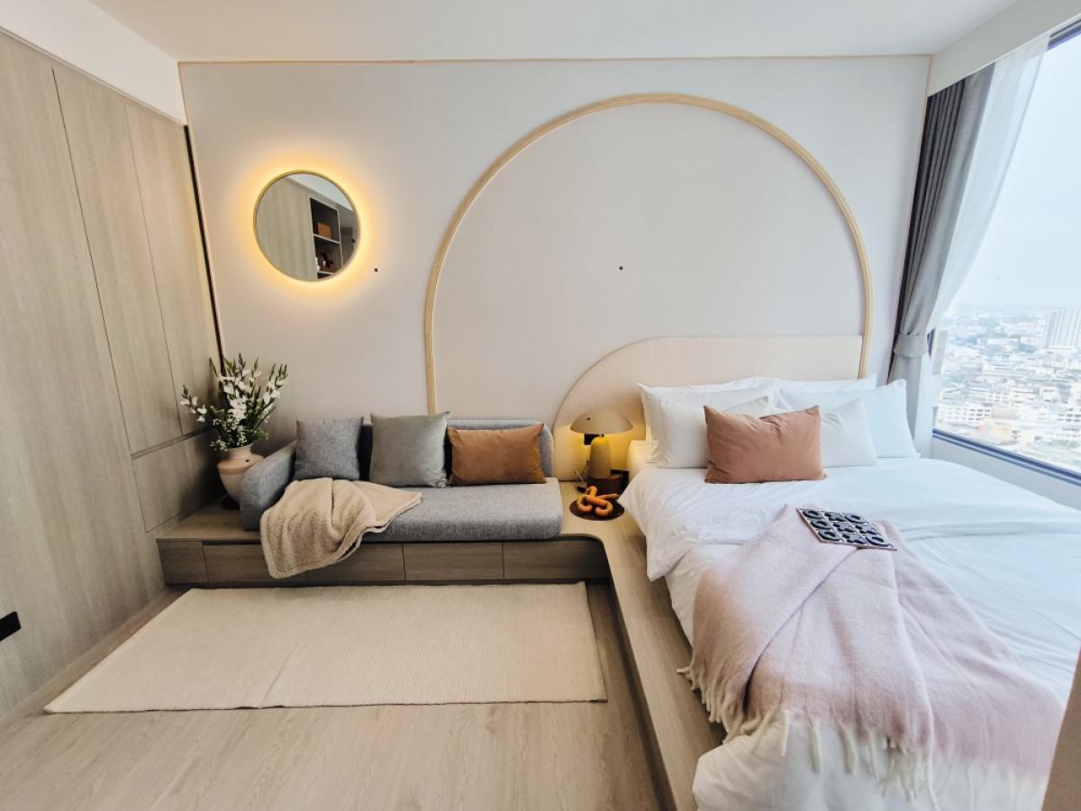 For SaleCondoWongwianyai, Charoennakor : 🎉 The best deal of the year 𝐑𝐞𝐟𝐞𝐫𝐞𝐧𝐜𝐞 Sathorn-Wongwianyai 𝟏 bed 𝟐𝟓 sq.m. Free furniture+electrical appliances Guaranteed the best price than anyone Complete all steps With a level of care 𝗩𝗜𝗣💯📱 𝟬𝟵𝟮-𝟴𝟬𝟴𝟴𝟴𝟵𝟵