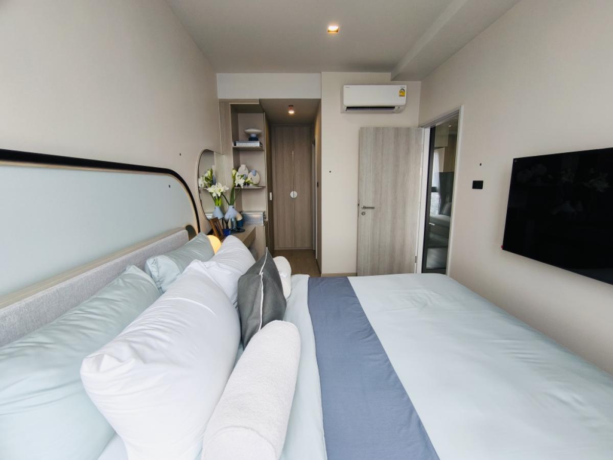 For SaleCondoWongwianyai, Charoennakor : 🎉 The best deal of the year 𝐑𝐞𝐟𝐞𝐫𝐞𝐧𝐜𝐞 Sathorn-Wongwian Yai 𝟏 Sleep 𝟑𝟐 Sqm, plus fir+complete electrical appliances Guaranteed the best price than anyone Complete all steps With a level of care 𝗩𝗜𝗣💯📱 𝟬𝟵𝟮-𝟴𝟬𝟴𝟴𝟴𝟵𝟵