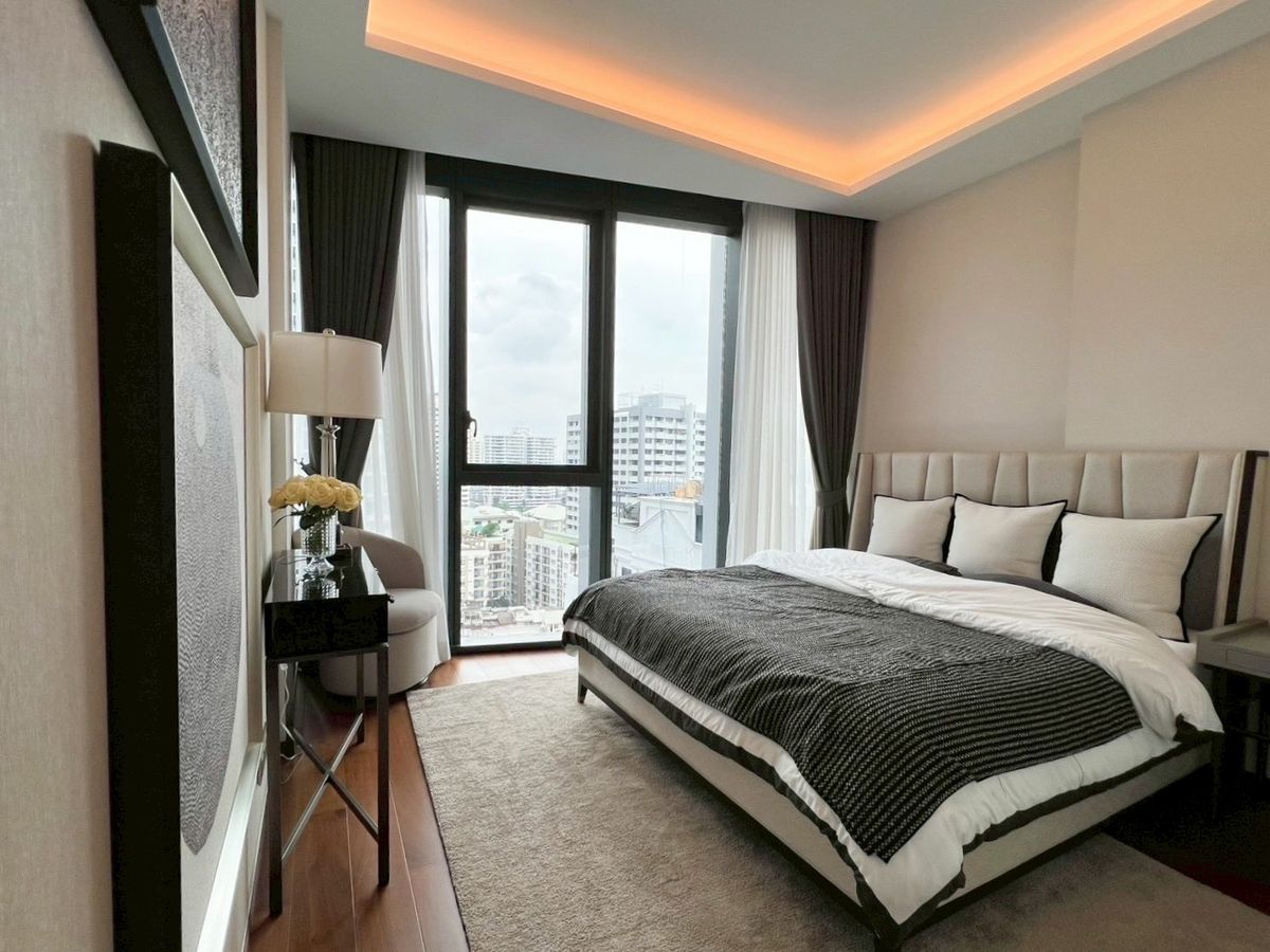 ให้เช่าคอนโดสุขุมวิท อโศก ทองหล่อ : ● Nice Decoration ● 90.46 ตร.ม. 2 ห้องนอน | ตกแต่งครบ วิวเมือง | ใกล้ BTS พร้อมพงษ์ 3 นาที, The Emquartier 3 นาที