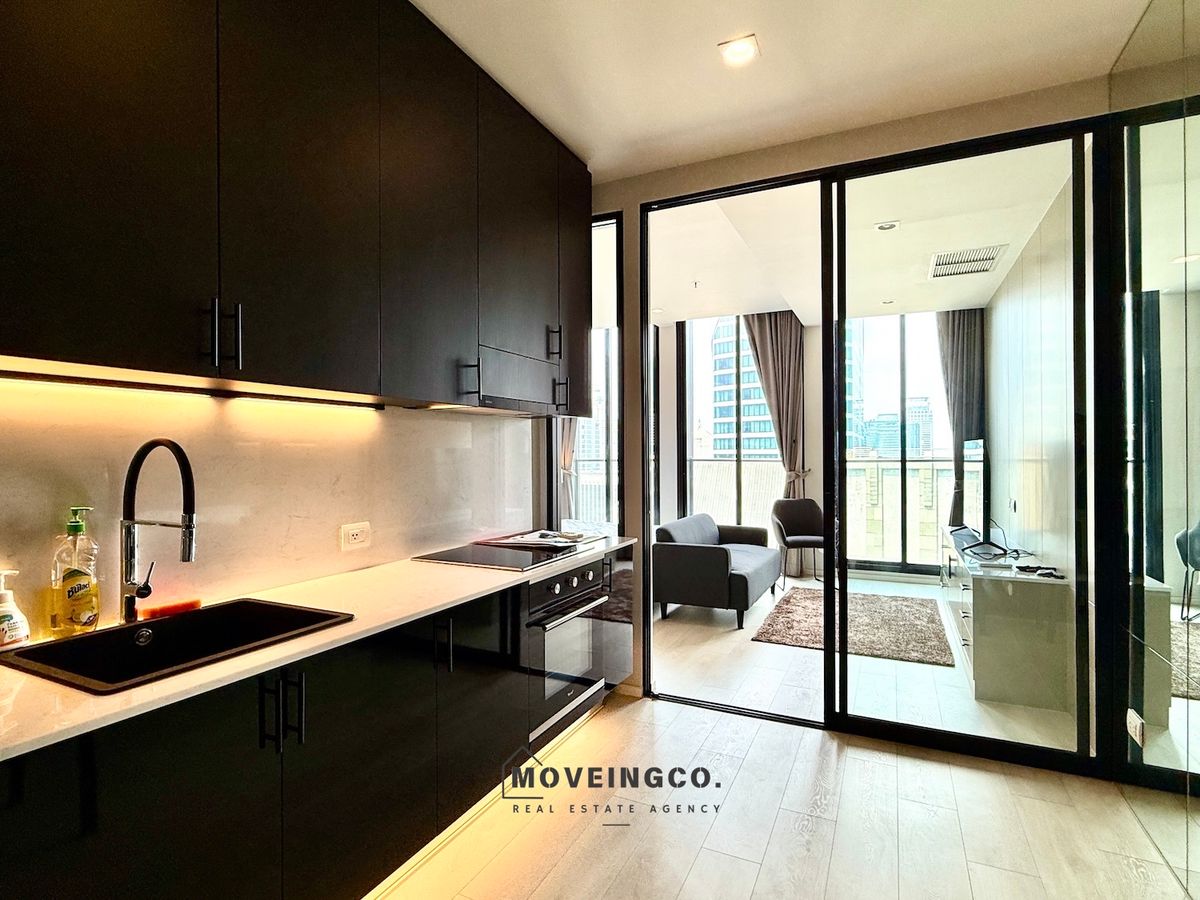 For RentCondoWitthayu, Chidlom, Langsuan, Ploenchit : 1 Bedroom condo with private lift - only 1 minute to Ploenchit BTS