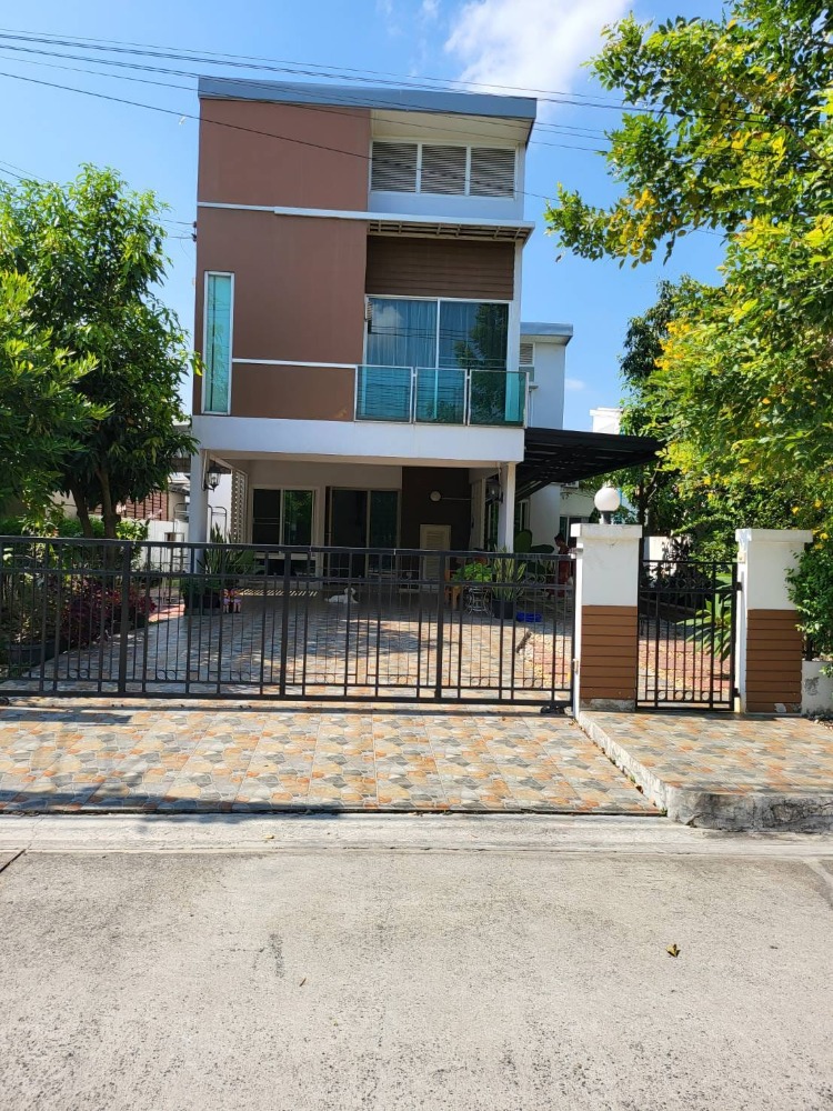 ให้เช่าบ้านลาดกระบัง สุวรรณภูมิ : ให้เช่าบ้านเดี่ยว3ชั้น โครงการโฮมเพลส วงแหวน-พระราม9 แอร์เฟอร์นิเจอร์ครบ มี3ห้องนอน2ห้องน้ำ ราคาเช่า45,000บาท [จดทะเบียนบริษัทได้]