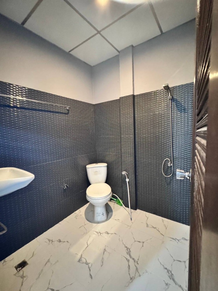 For SaleTownhomePathum Thani,Rangsit, Thammasat : Sell ​​Townhouse, Khlong 6 2 -story Lamphun community (N.1502)