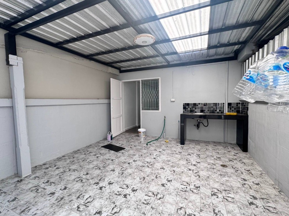 For SaleTownhomePathum Thani,Rangsit, Thammasat : Sell ​​Townhouse, Khlong 6 2 -story Lamphun community (N.1502)