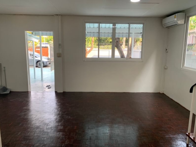 For SaleHouseLadprao, Central Ladprao : 2 -storey detached house for sale, area 60 sq.w., Lat Phrao 41 Road, Chandrakasem Subdistrict, Chatuchak District, Bangkok