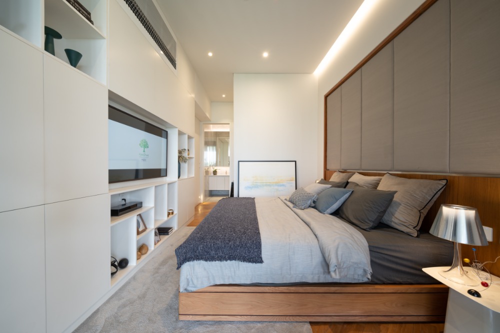 For SaleCondoBangna, Bearing, Lasalle : Super Luxury & quot; Mulberry Grove The Forestias Condominiums & quot; Usable area 99.59 sq.m., 2 bedrooms, 2 bathrooms, big rooms, atmosphere like at home Surrounded a large green area Convenient transportation next to Bang Na-Trat Road