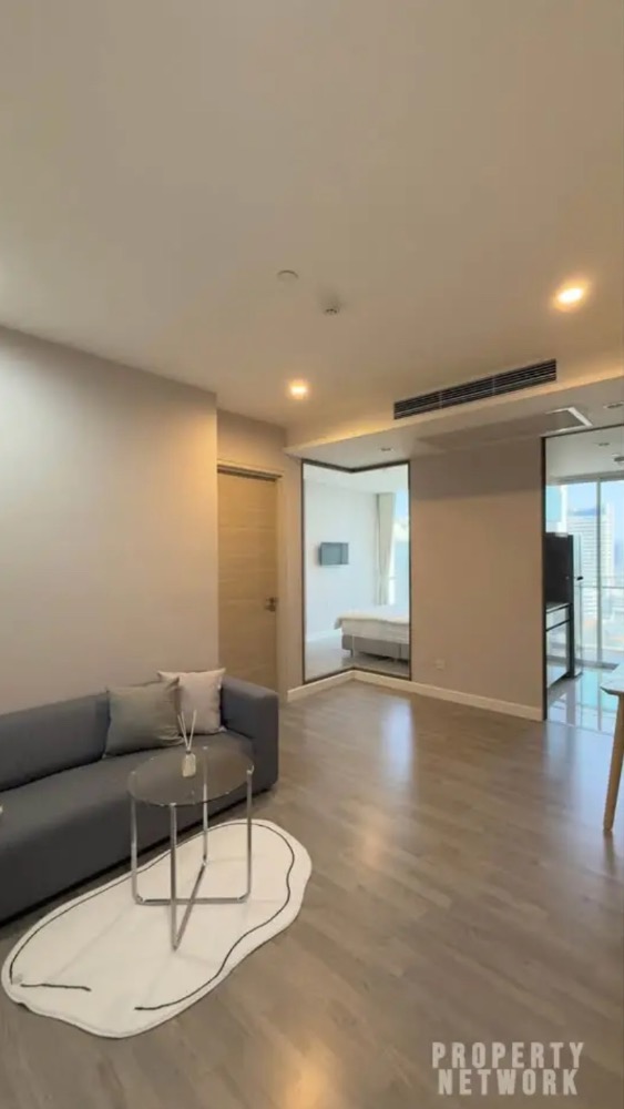 For SaleCondoSathorn, Narathiwat : Great Price! 1-Bedroom Condo at Rhythm Sathorn – High Floor with City Views