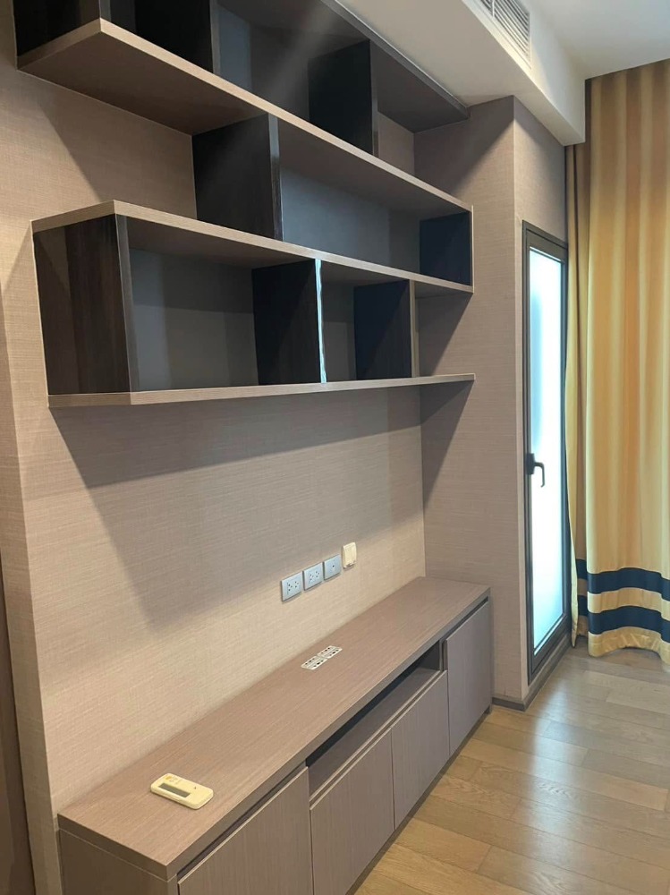 ขายคอนโดสาทร นราธิวาส : คอนโด The Diplomat สาทร 1 นอน ขนาดใหญ่ วิวไม่บล็อค ราคาคุ้มค่า [NCs250217]