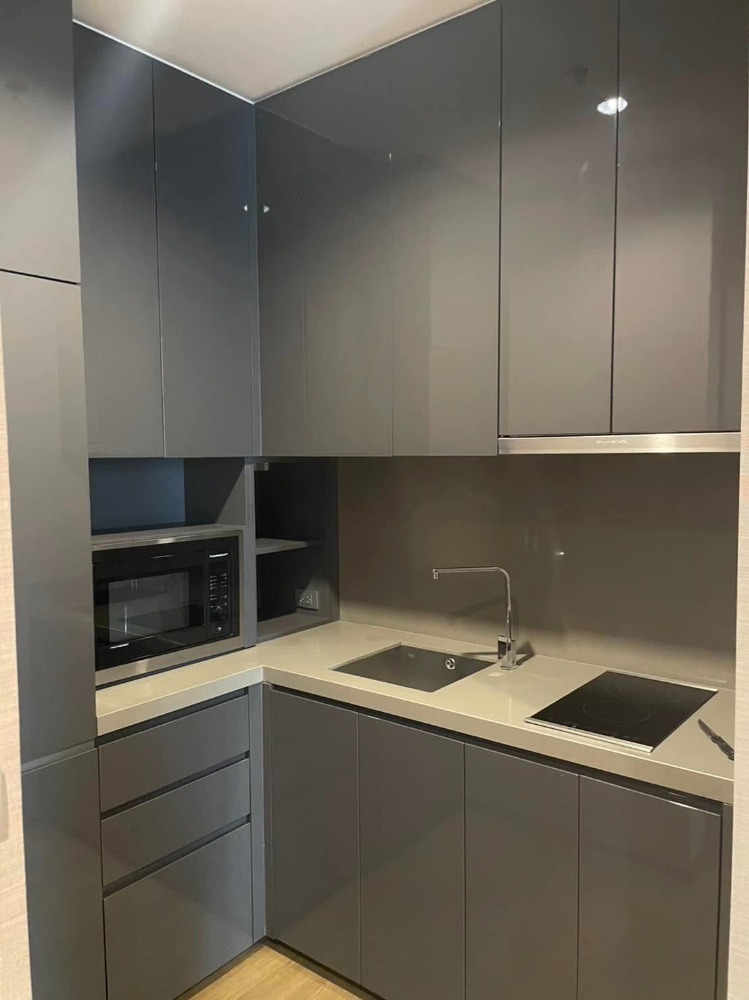 ขายคอนโดสาทร นราธิวาส : คอนโด The Diplomat สาทร 1 นอน ขนาดใหญ่ วิวไม่บล็อค ราคาคุ้มค่า [NCs250217]