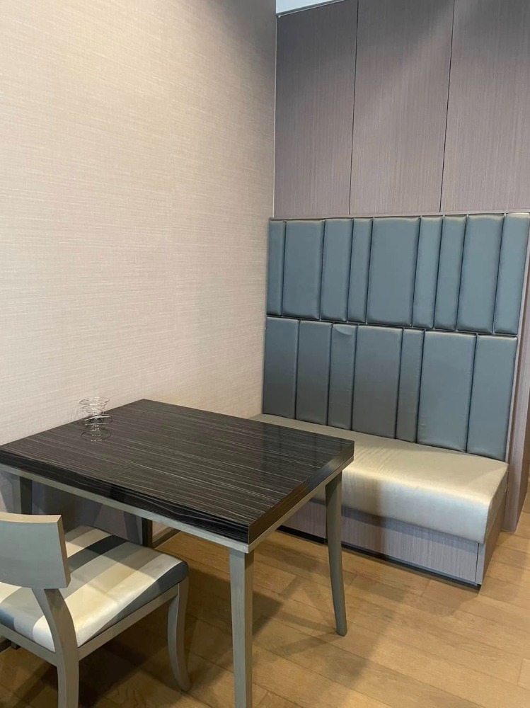 ขายคอนโดสาทร นราธิวาส : คอนโด The Diplomat สาทร 1 นอน ขนาดใหญ่ วิวไม่บล็อค ราคาคุ้มค่า [NCs250217]