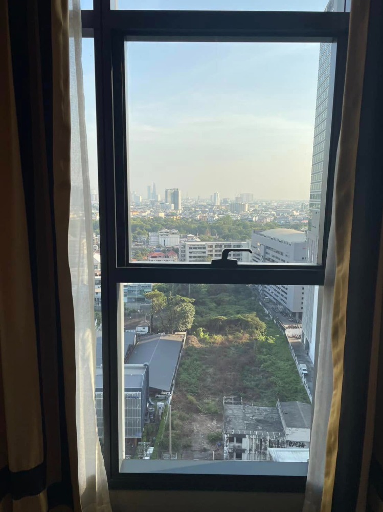 ขายคอนโดสาทร นราธิวาส : คอนโด The Diplomat สาทร 1 นอน ขนาดใหญ่ วิวไม่บล็อค ราคาคุ้มค่า [NCs250217]